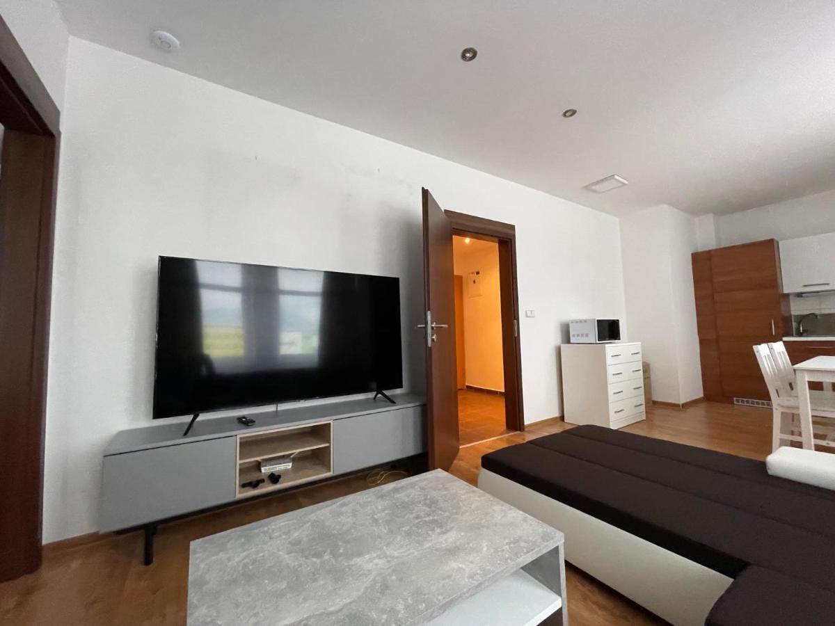 2 Room Apartment - Apartmany Chopok Liptovský Mikuláš エクステリア 写真