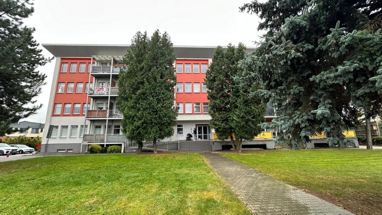 2 Room Apartment - Apartmany Chopok Liptovský Mikuláš エクステリア 写真